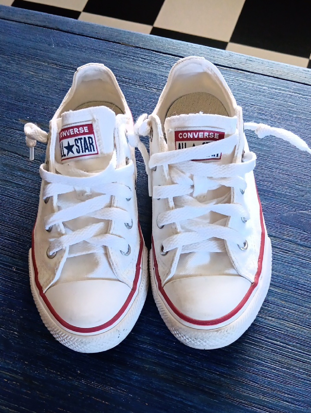 Converse Chuck Taylor Low Top Sneakers - White